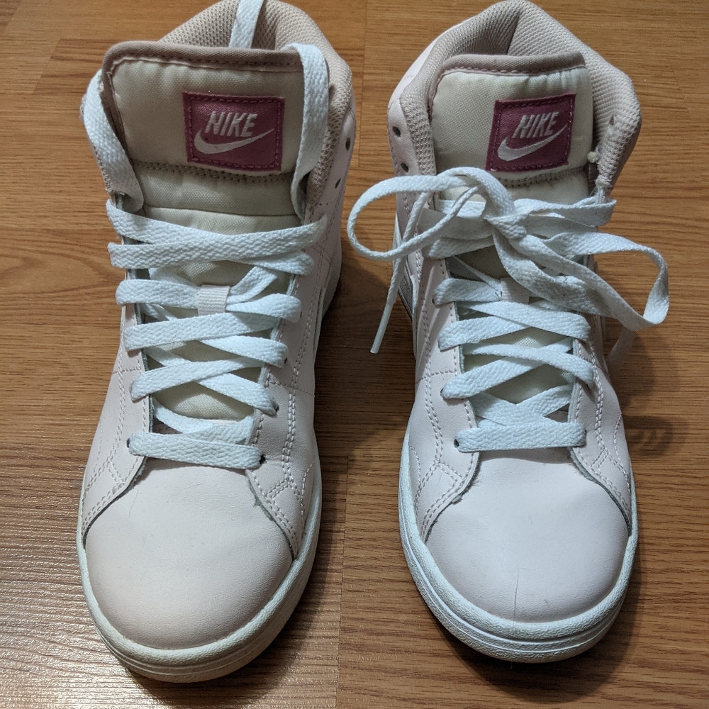 Nike Court Royale 2 Mid Sneakers